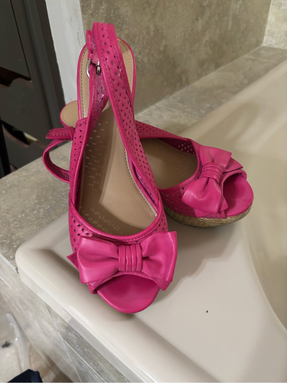 Apt. 9 Hot Pink Peep-Toe Slingback Wedge Sandals with Bow